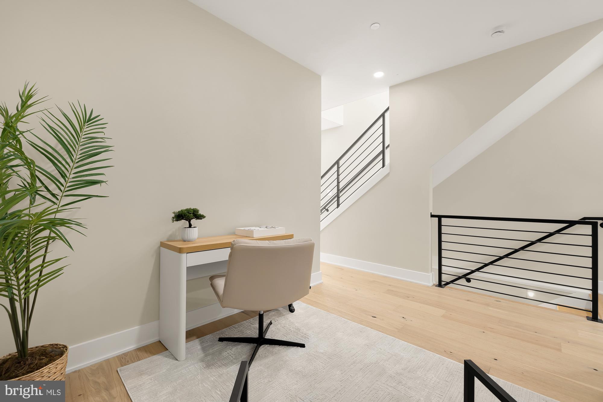 802 21st Street Northeast, Unit 3PH Washington, DC 20002 - Photo 27 of 46 Loft/den