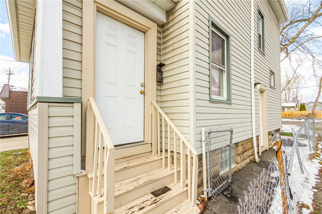 1734 Clifford Avenue Rochester, NY 14609 - Photo 4 of 20