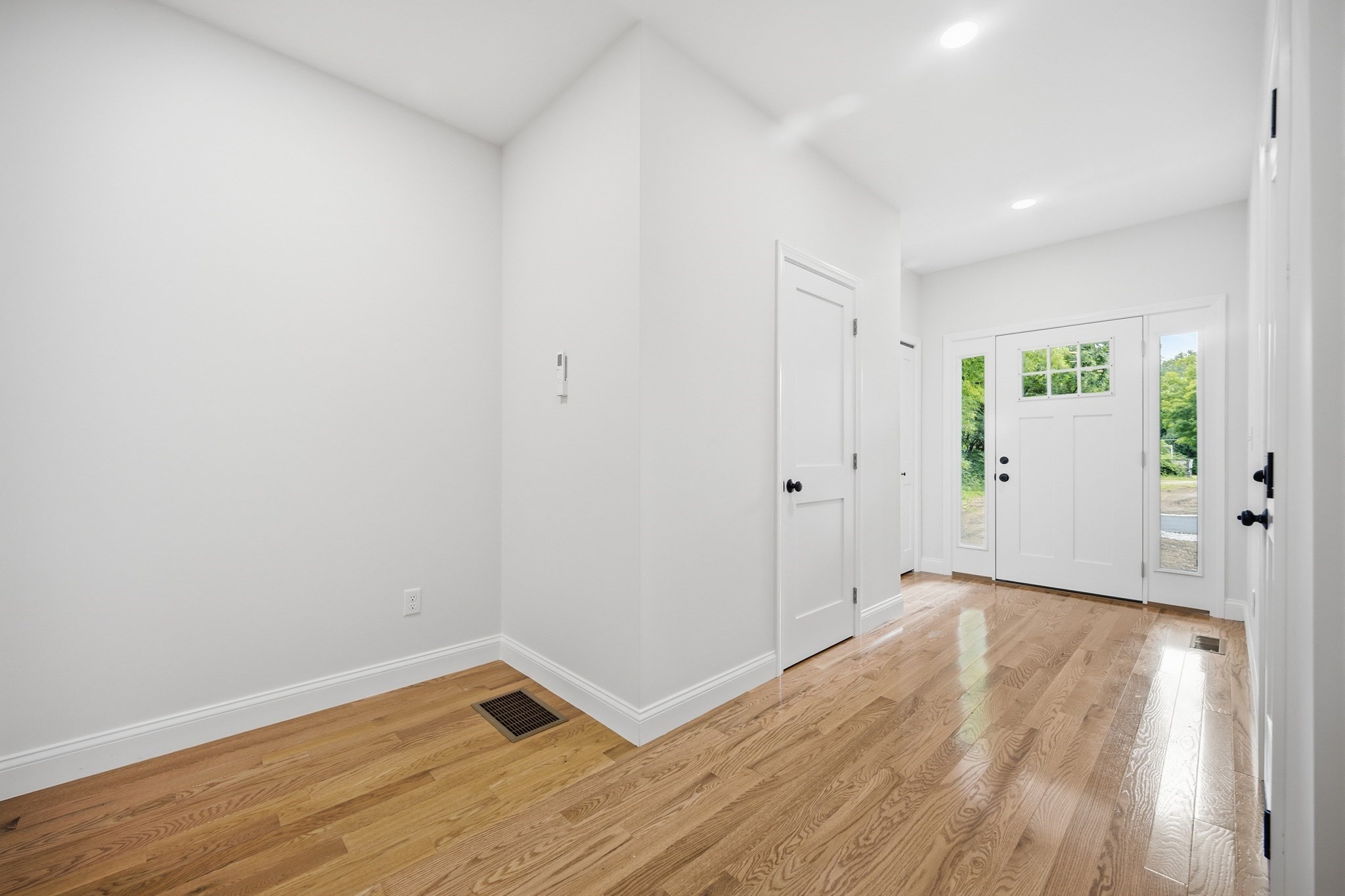 24 Nashua Road, Unit 2 Pepperell, MA 01463 - Photo 3 of 18 Gallery Image 3