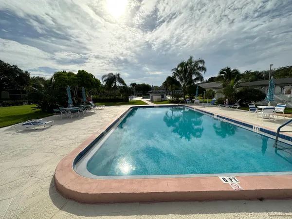 $265,000 | 6 Garden Street, Unit 204, Tequesta, FL 33469