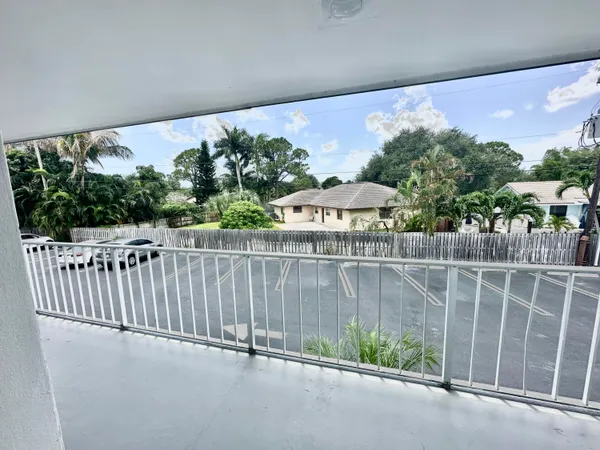 $265,000 | 6 Garden Street, Unit 204, Tequesta, FL 33469