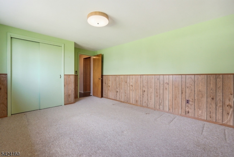 47 Siek Road Kinnelon, NJ 07405 - Photo 15 of 29