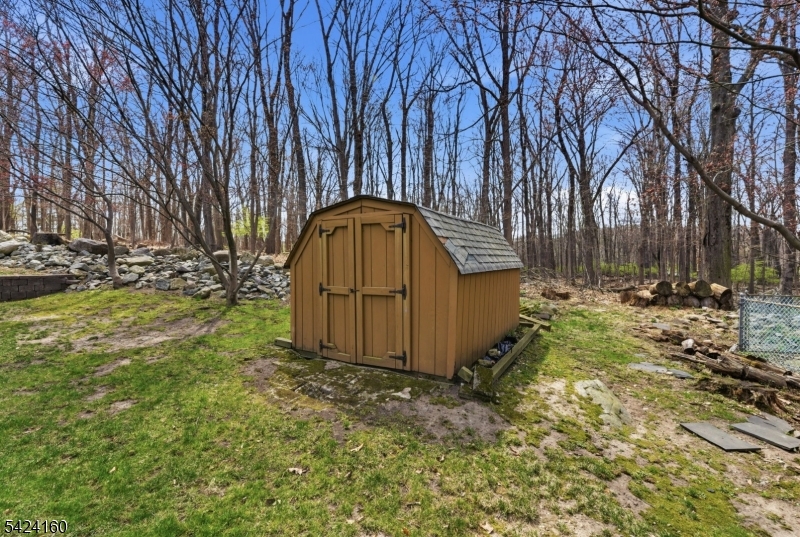 47 Siek Road Kinnelon, NJ 07405 - Photo 24 of 29