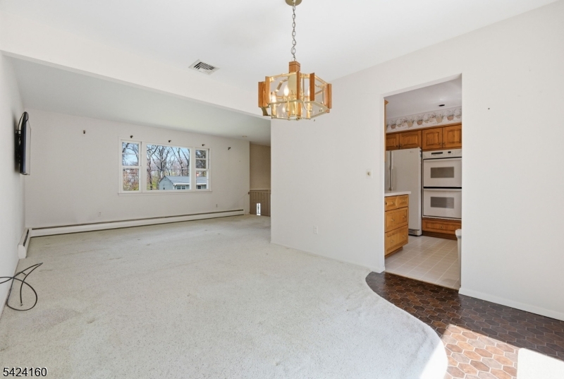 47 Siek Road Kinnelon, NJ 07405 - Photo 7 of 29