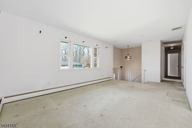 47 Siek Road Kinnelon, NJ 07405 - Photo 8 of 29