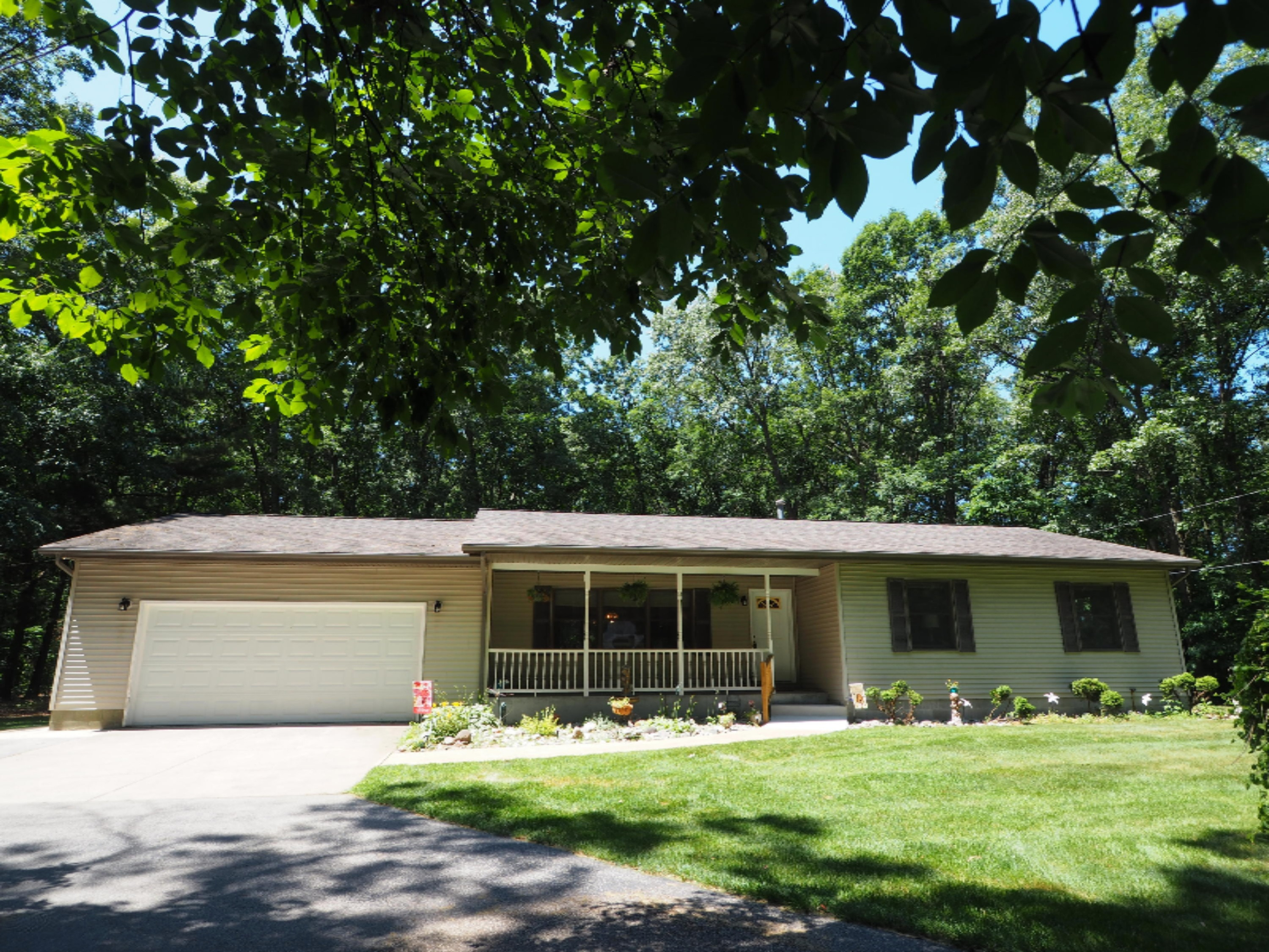 89 South Dangl Road Muskegon, MI 49442 - Photo 1 of 23 P1010035