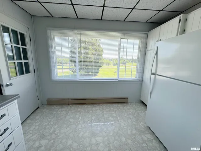 $220,000 | 16488 Highway 37, Johnston City, IL 62951