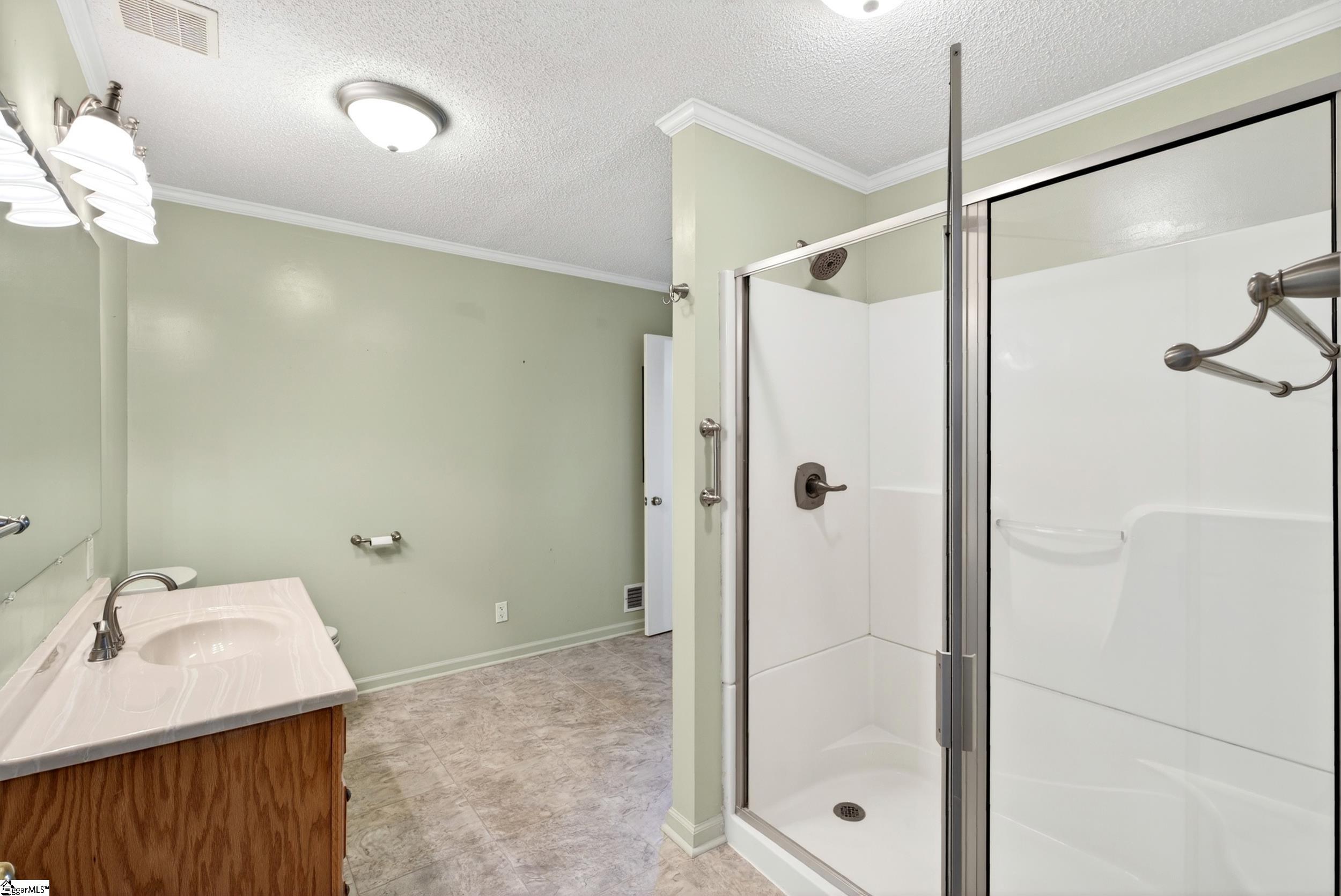 111 State Rd S-42-9220 Boiling Springs, SC 29316 - Photo 4 of 50