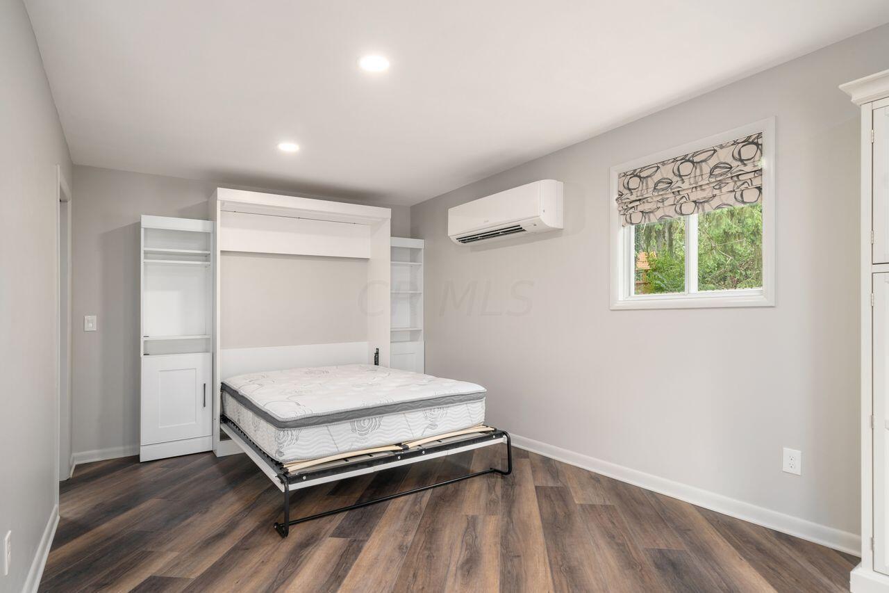 2110 Lytham Road Columbus, OH 43220 - Photo 16 of 39 Flex Room (Bedroom 1)