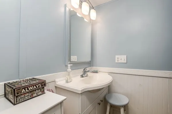 $199,999 | 5 Timber Lane, Wareham, MA 02571