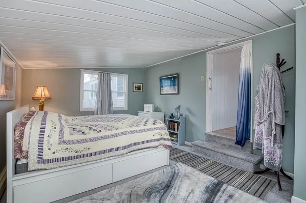 $199,999 | 5 Timber Lane, Wareham, MA 02571