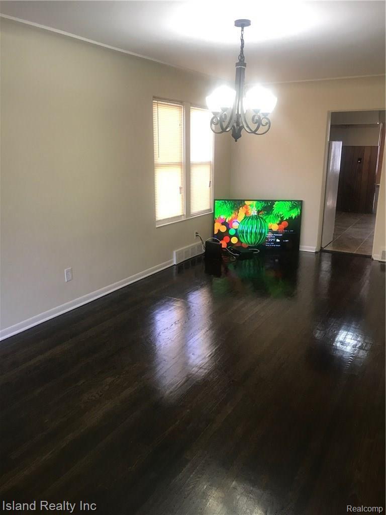 6006 Evergreen Road Detroit, MI 48228 - Photo 12 of 21 A528FA47-6E31-4C6A-A9F0-B10F04B3EDA8.jpeg