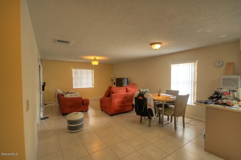 695 Young Street Melbourne, FL 32935 - Photo 12 of 28 IMG_1535_6_7_tonemapped