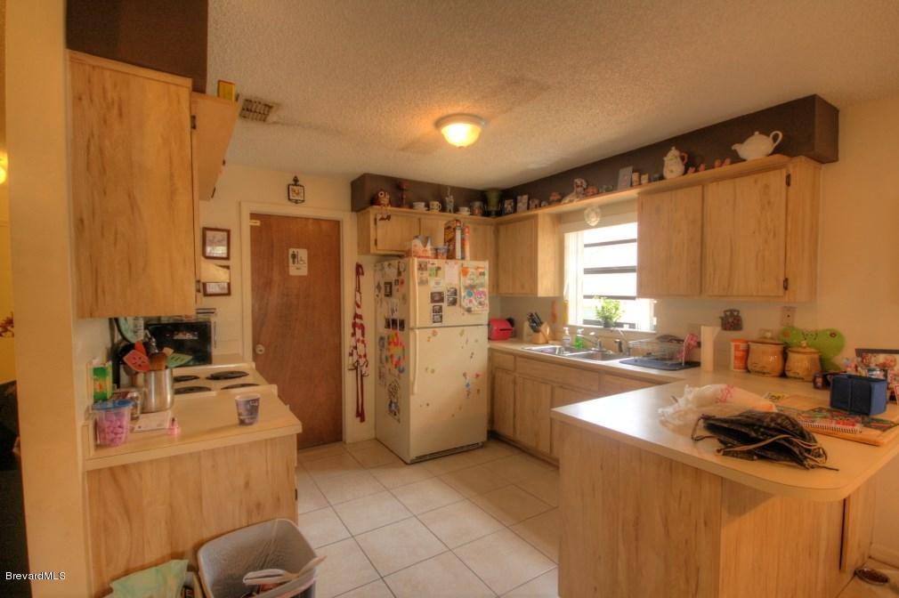695 Young Street Melbourne, FL 32935 - Photo 22 of 28 IMG_1565_6_7_tonemapped