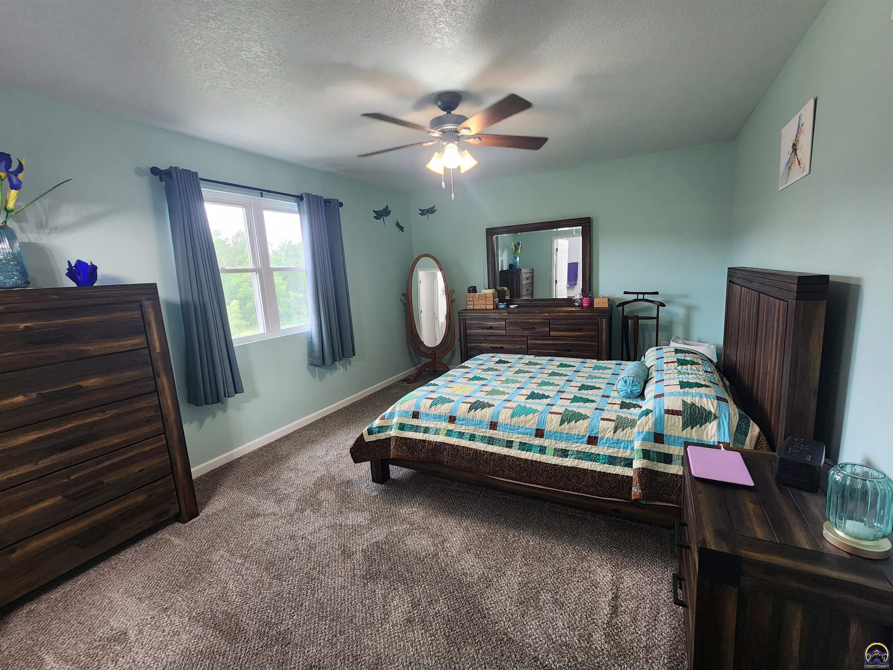 901 Riverside Court Emporia, KS 66801 - Photo 13 of 39