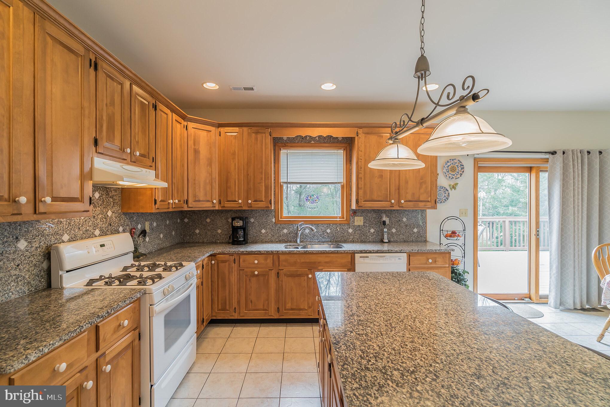 850 Store Road Harleysville, PA 19438 - Photo 16 of 39 Gallery Image 16