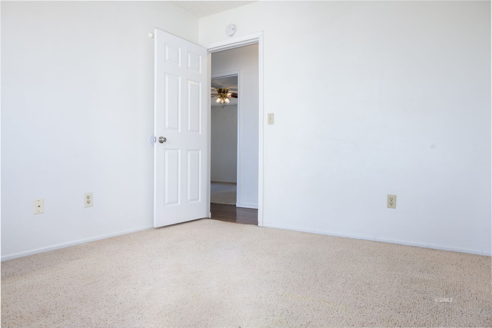 101 North Broadway Street Ridgecrest, CA 93555 - Photo 23 of 29