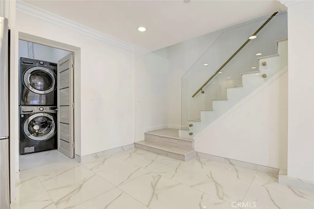 7044 Greeley Street Tujunga, CA 91042 - Photo 12 of 27 a view of entryway with washer and dryer