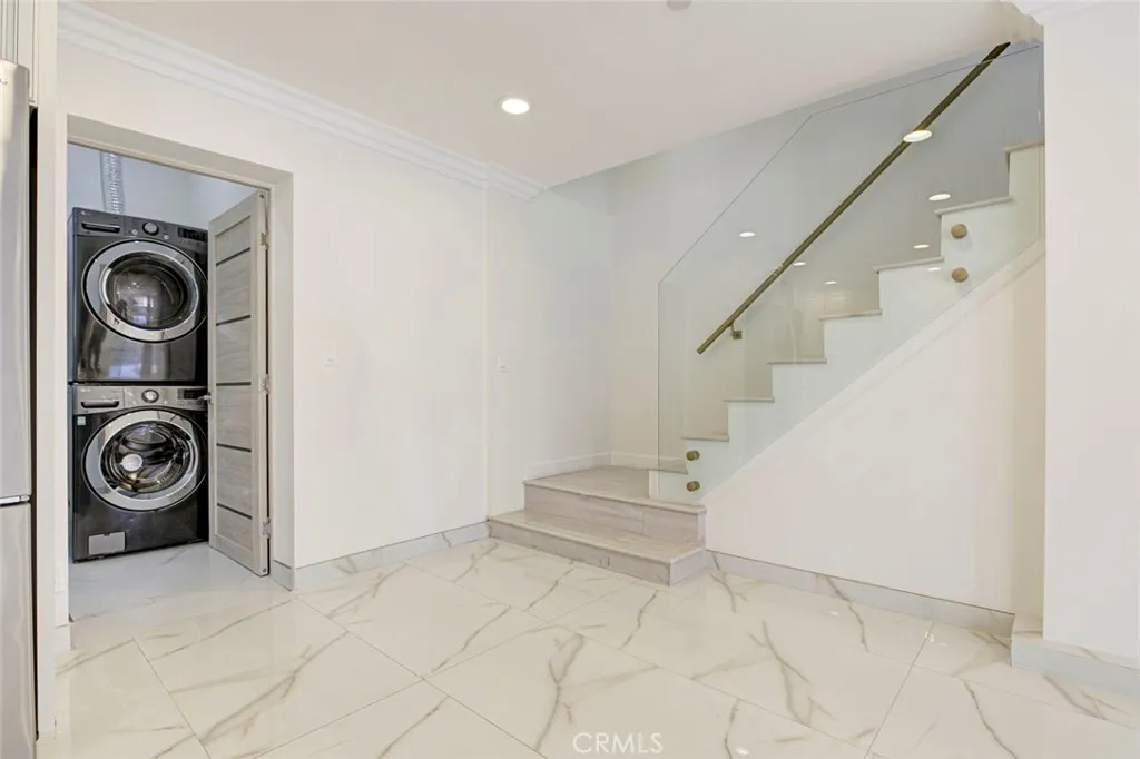 7044 Greeley Street Tujunga, CA 91042 - Photo 12 of 27