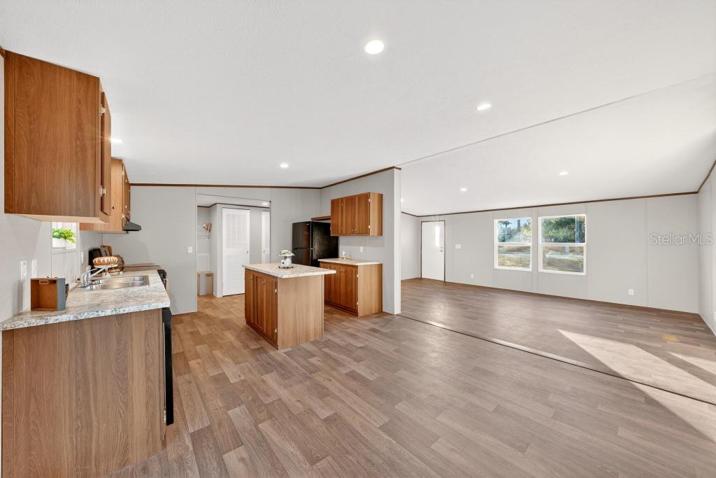 43740 Sunset Drive Paisley, FL 32767 - Photo 14 of 48 Gallery Image 14