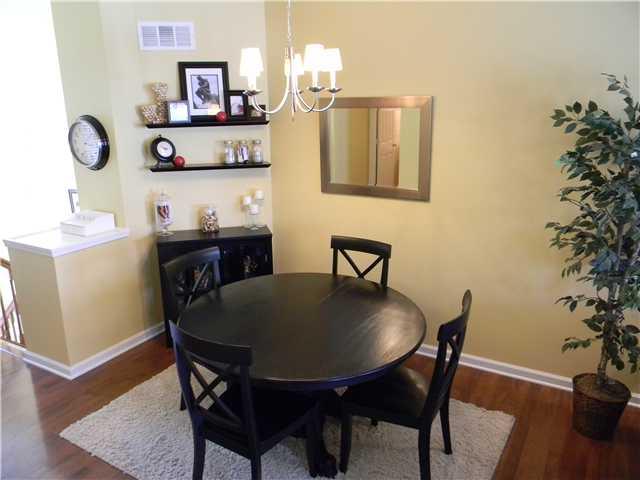 9093 Rider Drive Fishers, IN 46038 - Photo 4 of 20 Gallery Image 4