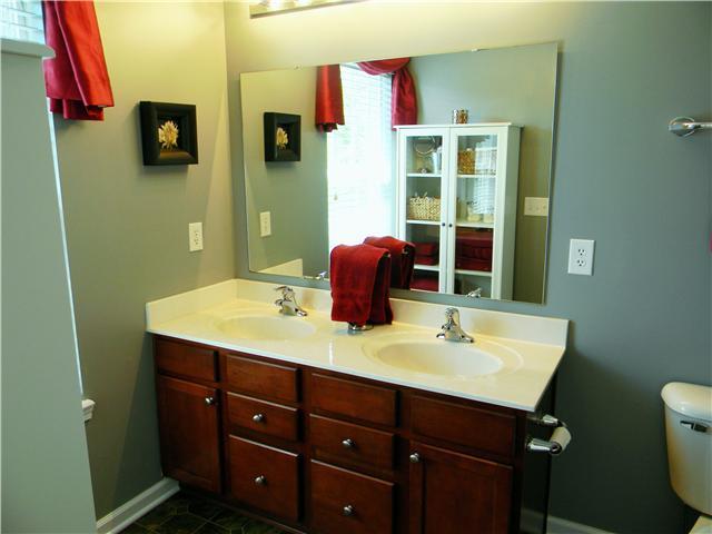 9093 Rider Drive Fishers, IN 46038 - Photo 10 of 20 Gallery Image 10