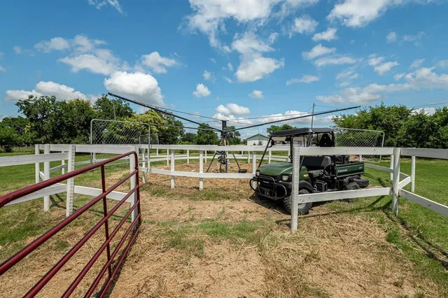 $1,075,000 | 10 Estates Road, Lucas, TX 75002