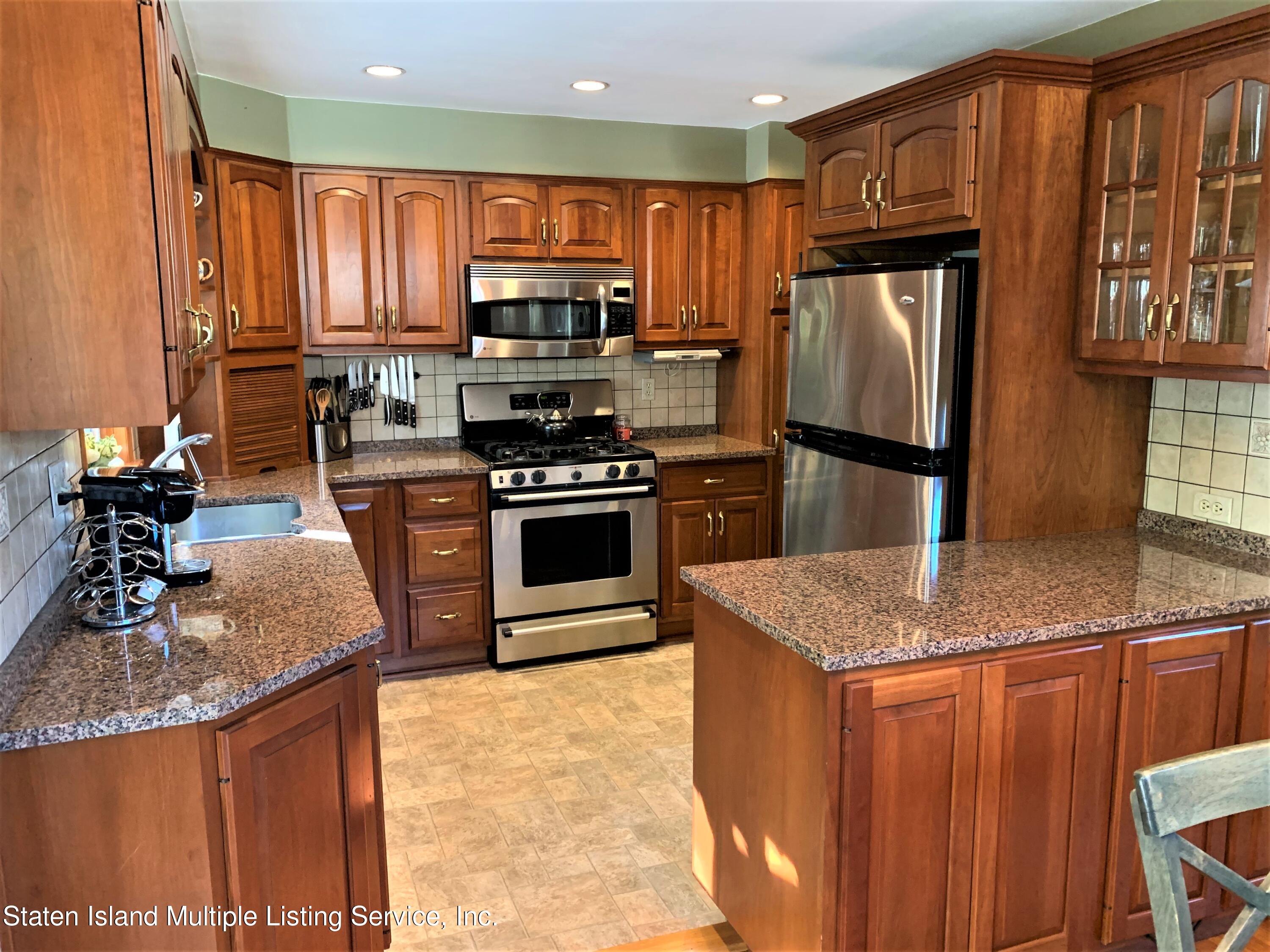 399 Beach Road Staten Island, NY 10312 - Photo 3 of 67 IMG_4278