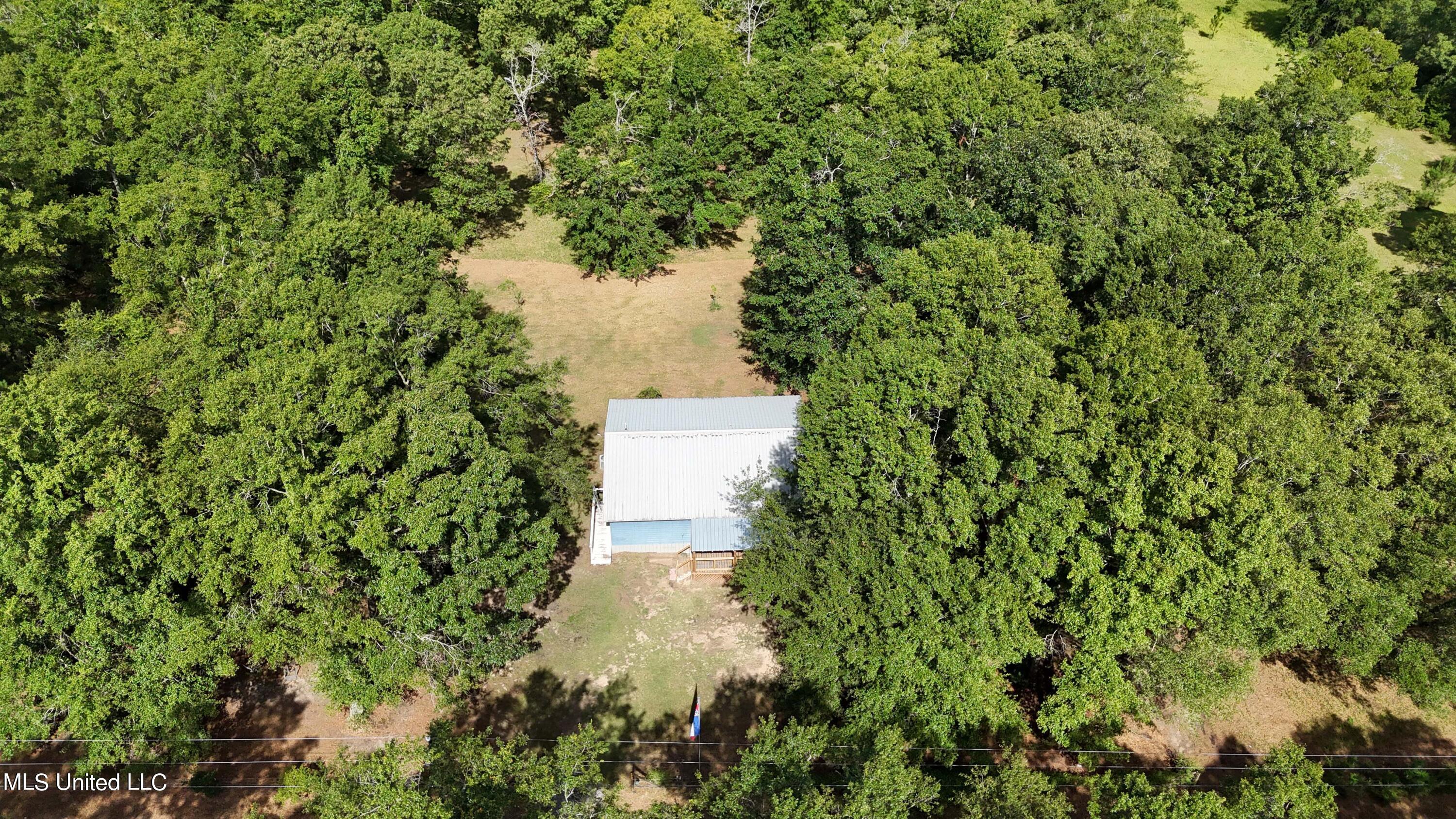 176 Long Leaf Road Lucedale, MS 39452 - Photo 20 of 27 020