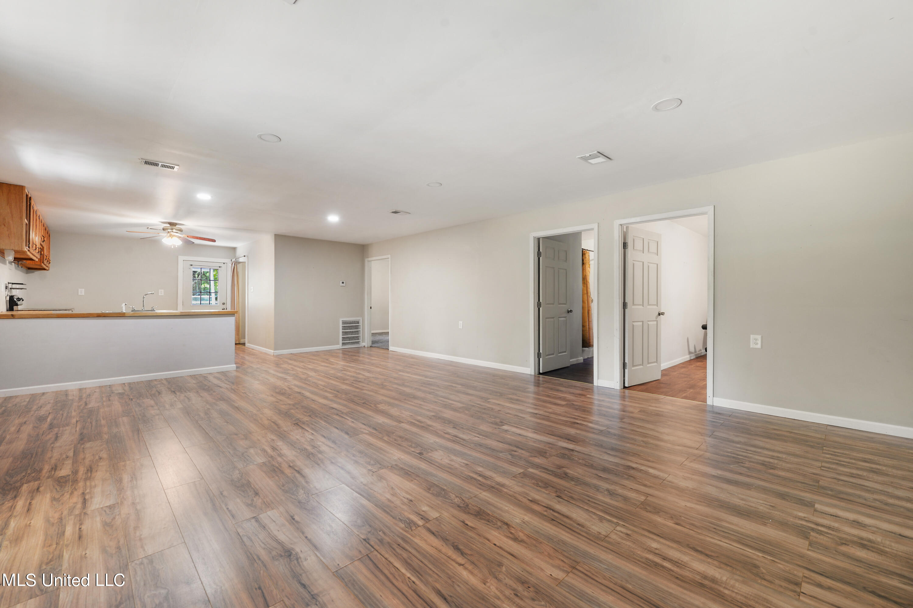 176 Long Leaf Road Lucedale, MS 39452 - Photo 5 of 27 005