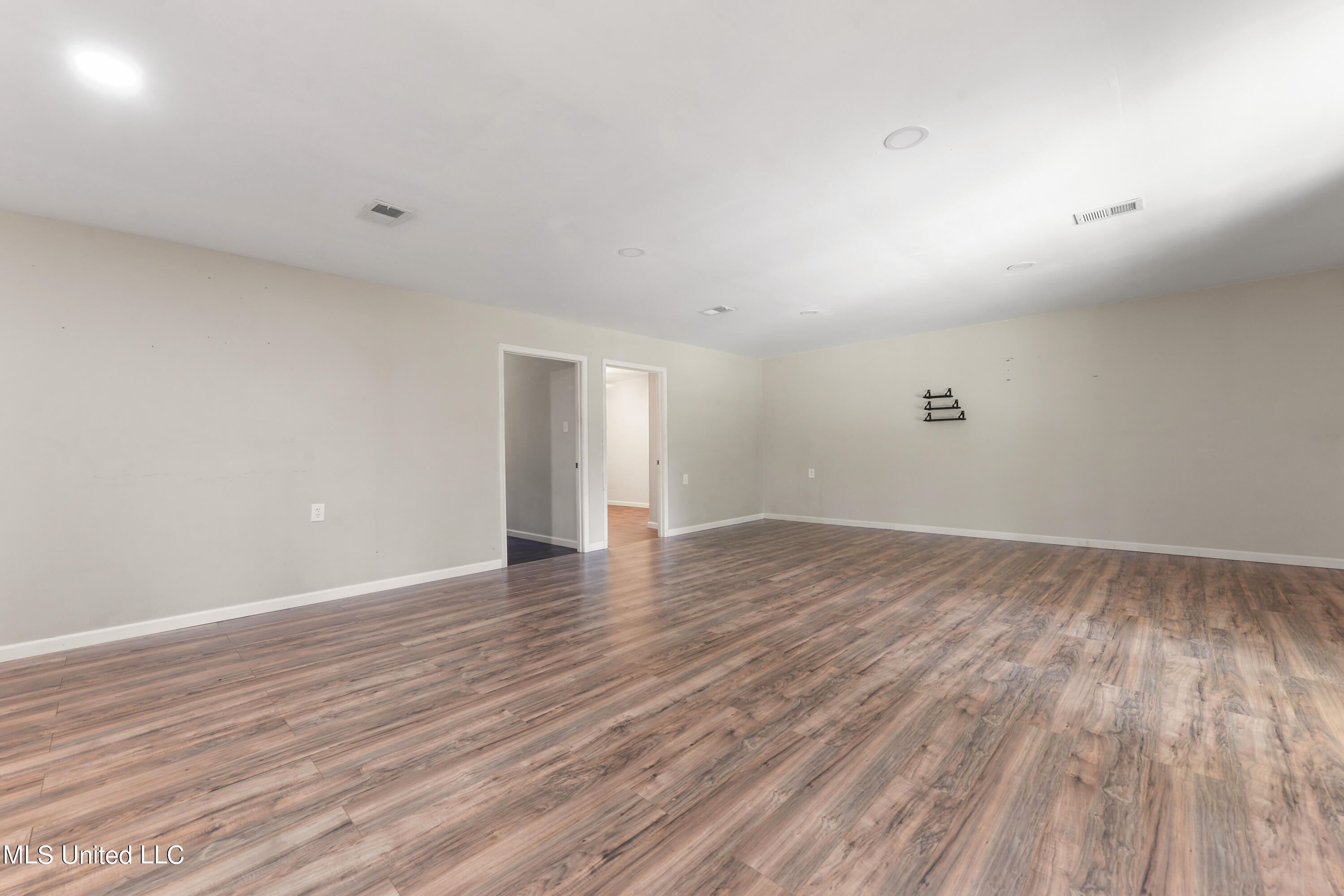 176 Long Leaf Road Lucedale, MS 39452 - Photo 6 of 27 006