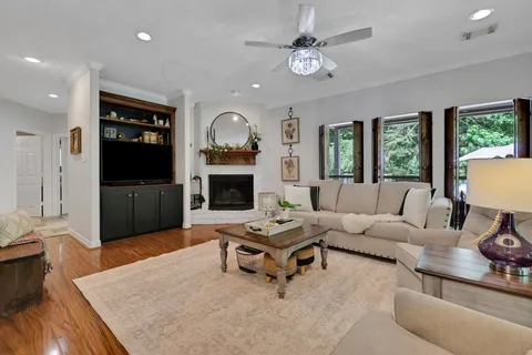 $839,900 | 991 Kings Way, Coldspring, TX 77331