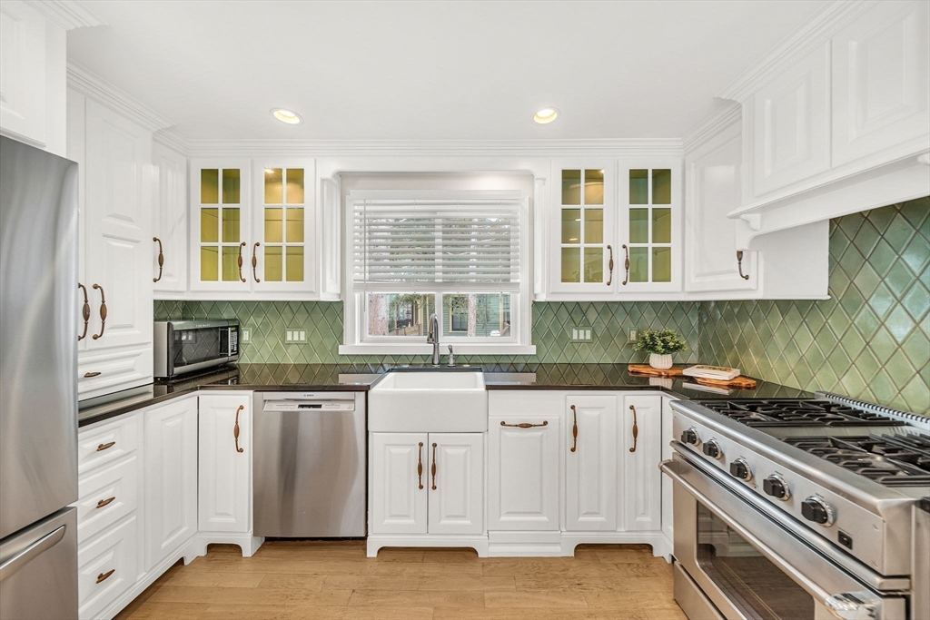 266 Langley Road, Unit 1 Newton, MA 02459 - Photo 11 of 40