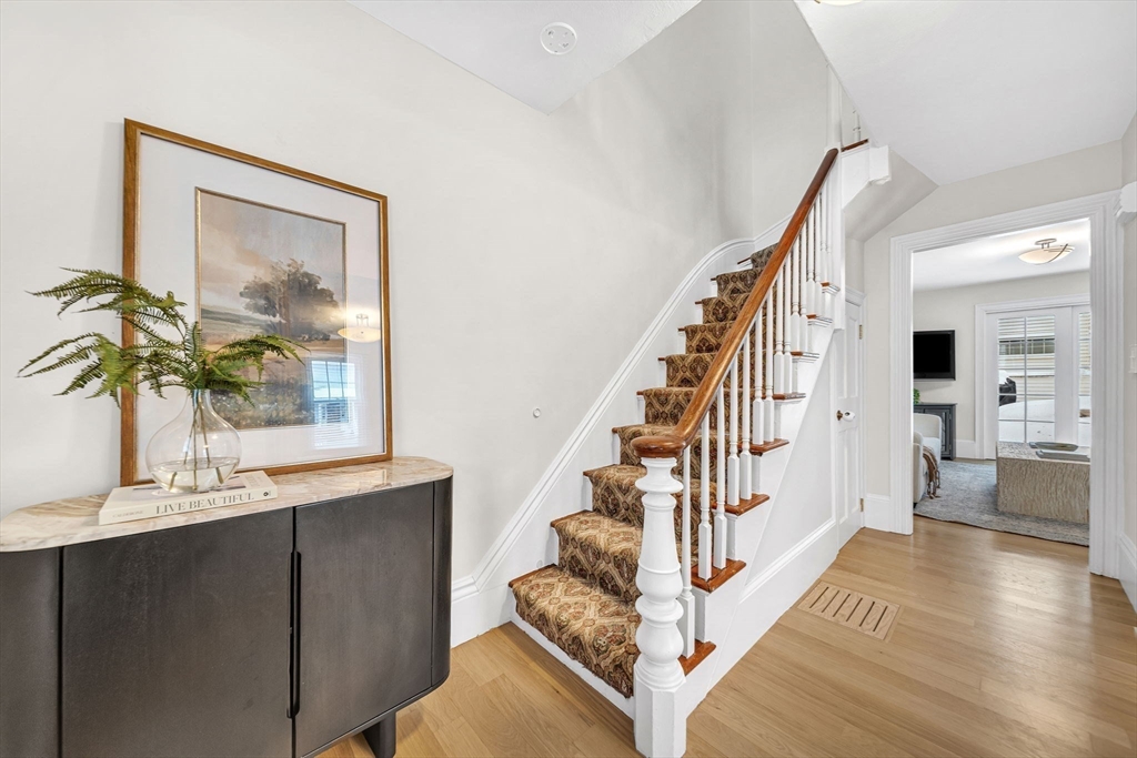 266 Langley Road, Unit 1 Newton, MA 02459 - Photo 20 of 40