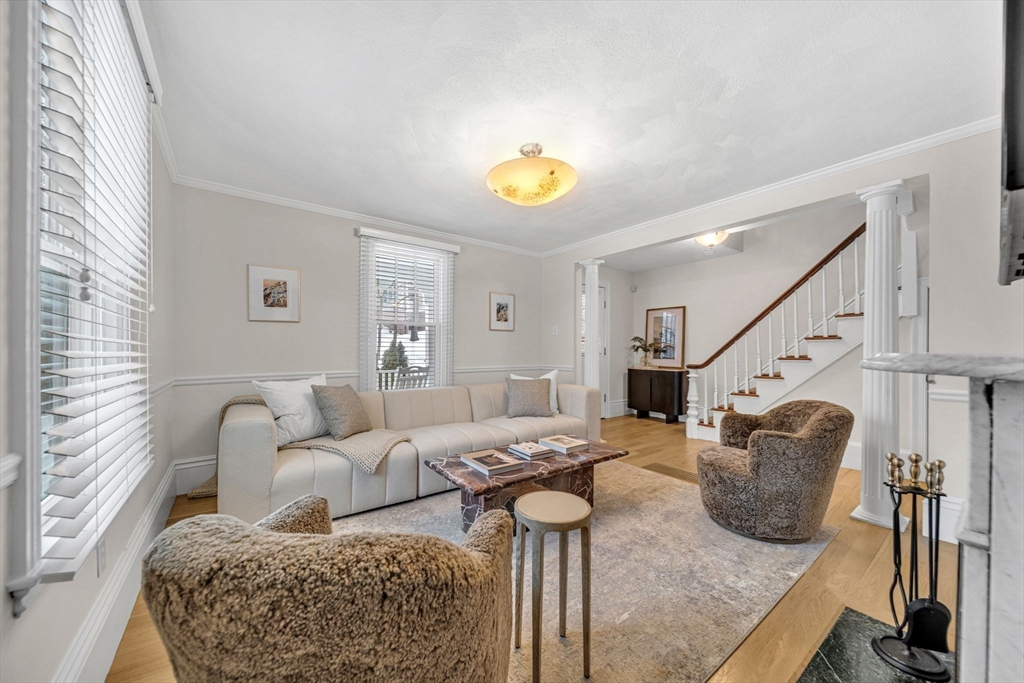 266 Langley Road, Unit 1 Newton, MA 02459 - Photo 2 of 40