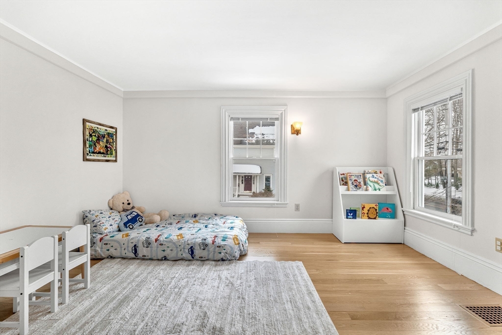 266 Langley Road, Unit 1 Newton, MA 02459 - Photo 27 of 40