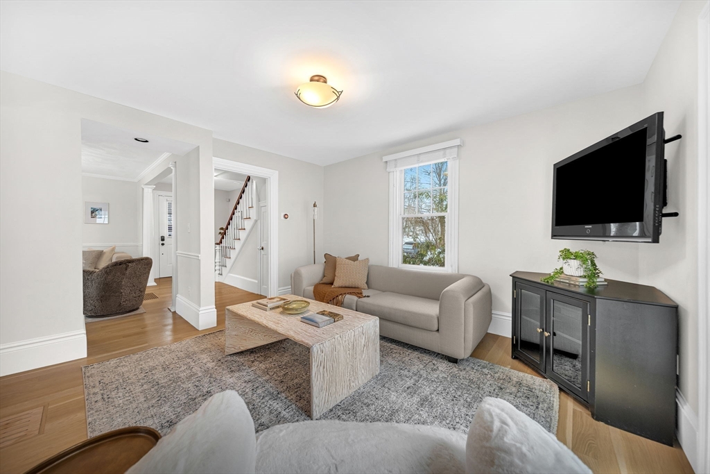 266 Langley Road, Unit 1 Newton, MA 02459 - Photo 3 of 40