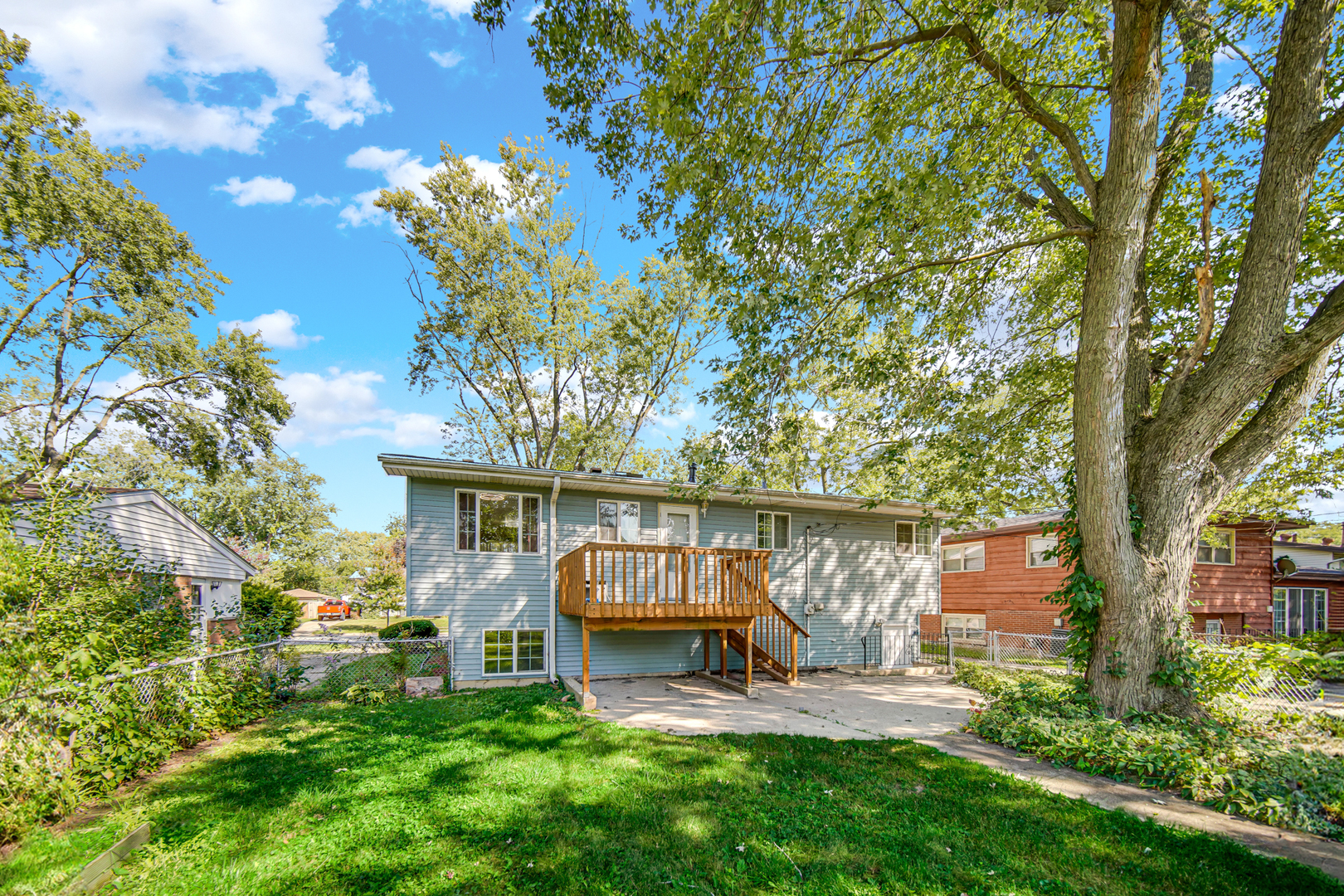 120 Indiana Street Park Forest, IL 60466 - Photo 24 of 25 a house view with a garden space