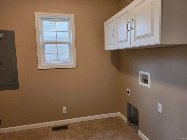 $359,900 | 15430 Shakespeare Drive, Evansville, IN 47725