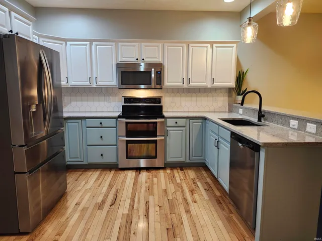 $359,900 | 15430 Shakespeare Drive, Evansville, IN 47725