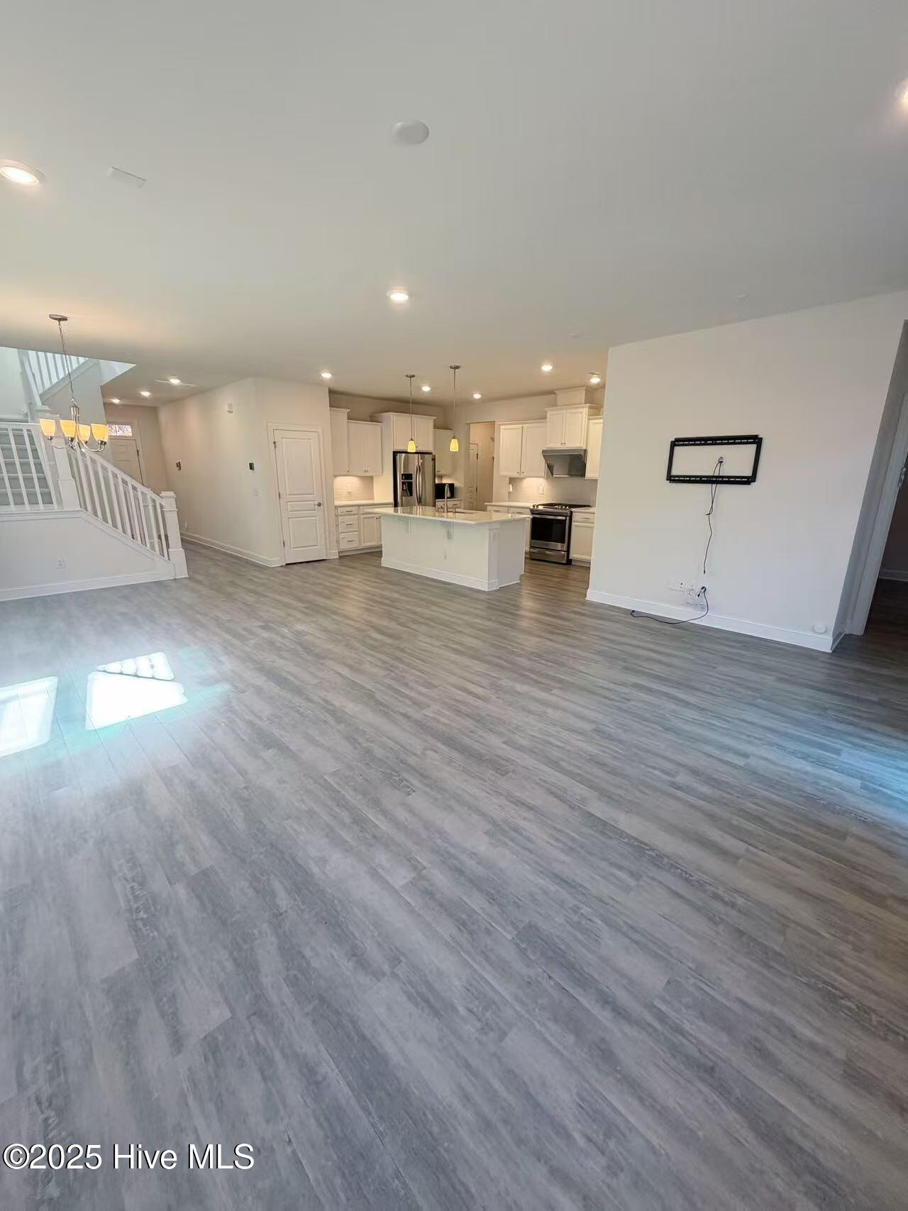 333 Putney Drive Cary, NC 27518 - Photo 2 of 17 6998da8254028f5e5027685a44f3353a