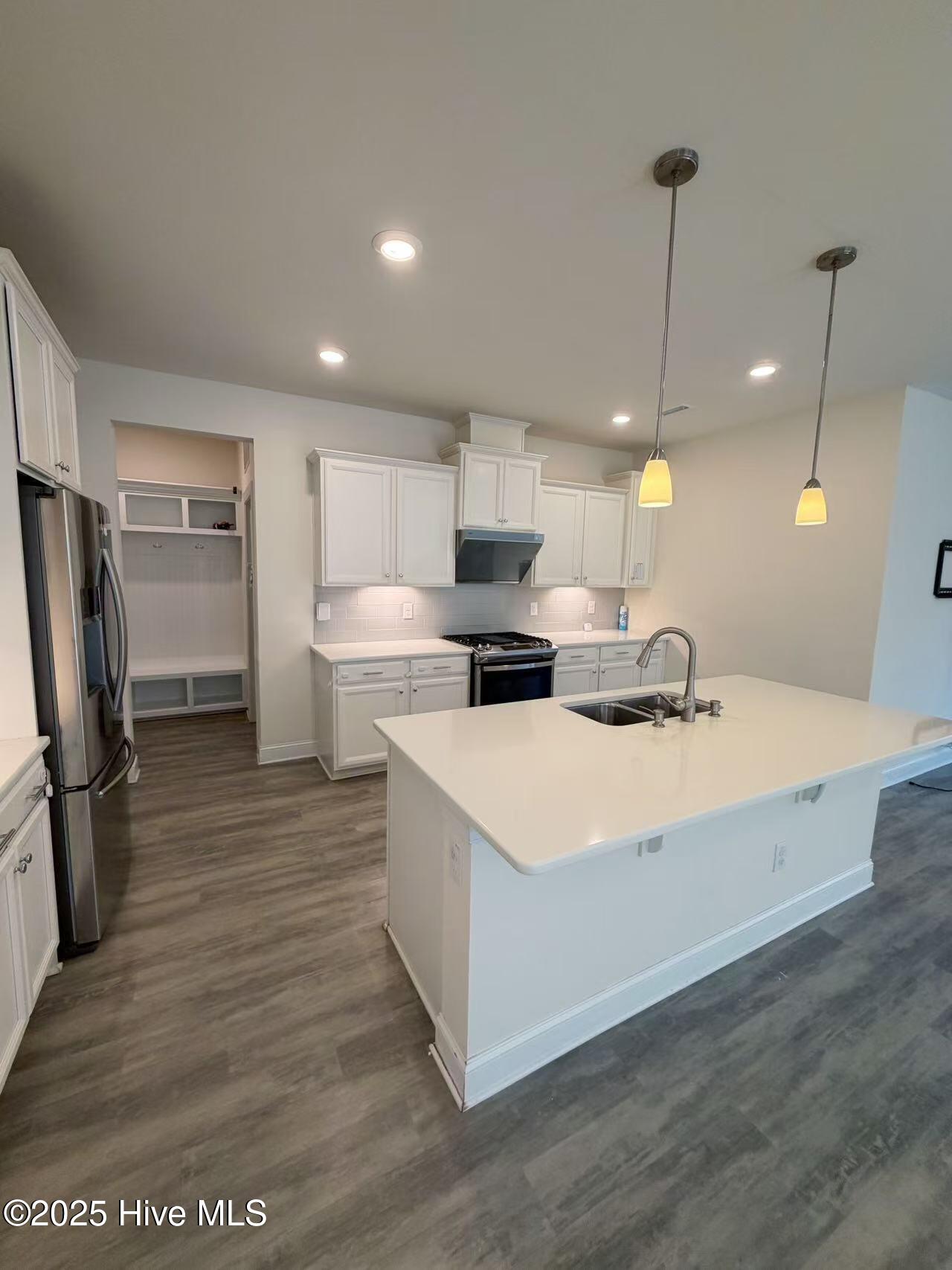 333 Putney Drive Cary, NC 27518 - Photo 4 of 17 84e8368a622151881e83f2539cbebc0b