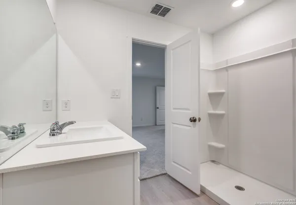 $1,825 | 3335 Gingham, Converse, TX 78109