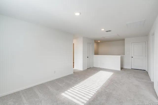 $1,950 | 3335 Gingham, Converse, TX 78109