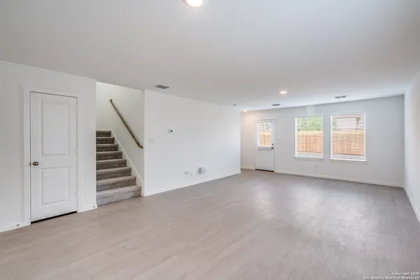 $1,825 | 3335 Gingham, Converse, TX 78109