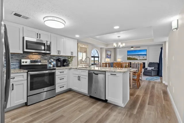 $700,000 | 6100 North Ocean Boulevard, Unit 901, North Myrtle Beach, SC 29582