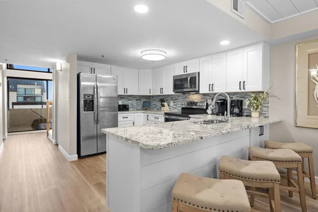 $700,000 | 6100 North Ocean Boulevard, Unit 901, North Myrtle Beach, SC 29582