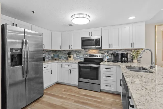 $700,000 | 6100 North Ocean Boulevard, Unit 901, North Myrtle Beach, SC 29582