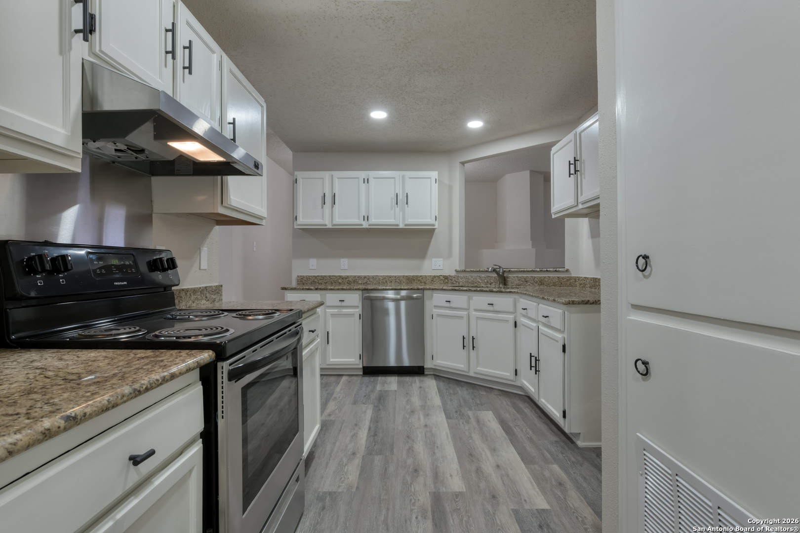 9723 Fortune Ridge Drive Converse, TX 78109 - Photo 11 of 28