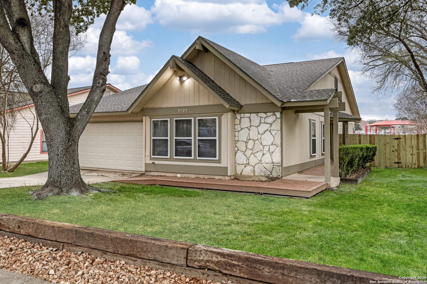 9723 Fortune Ridge Drive Converse, TX 78109 - Photo 2 of 28